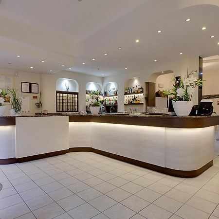 Hotel Anthos เชเซนาติโก ภายนอก รูปภาพ